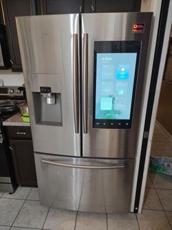 Samsung Family Hub refrigorator