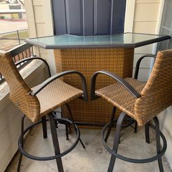 🌿 Pier One Import Rattan Bar Top + 2 Chairs – $300