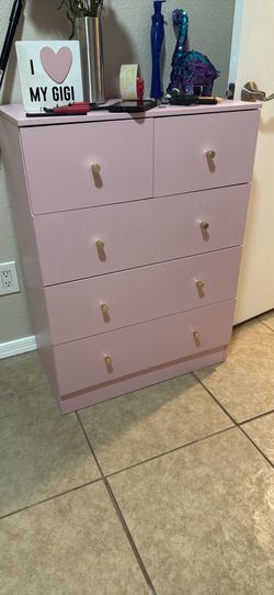 Girls dresser pink