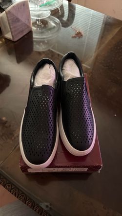 NEW SHOES sz 8 1/2