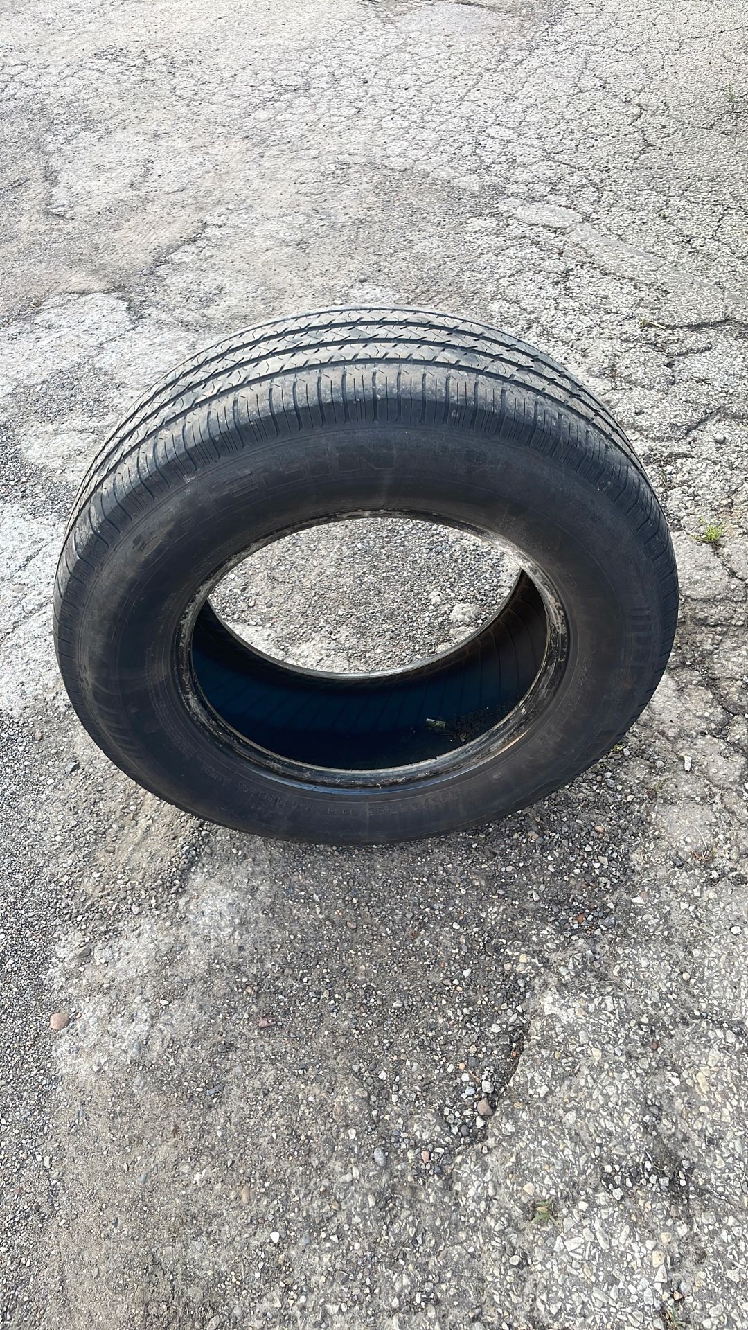 235/55 16 Michelin