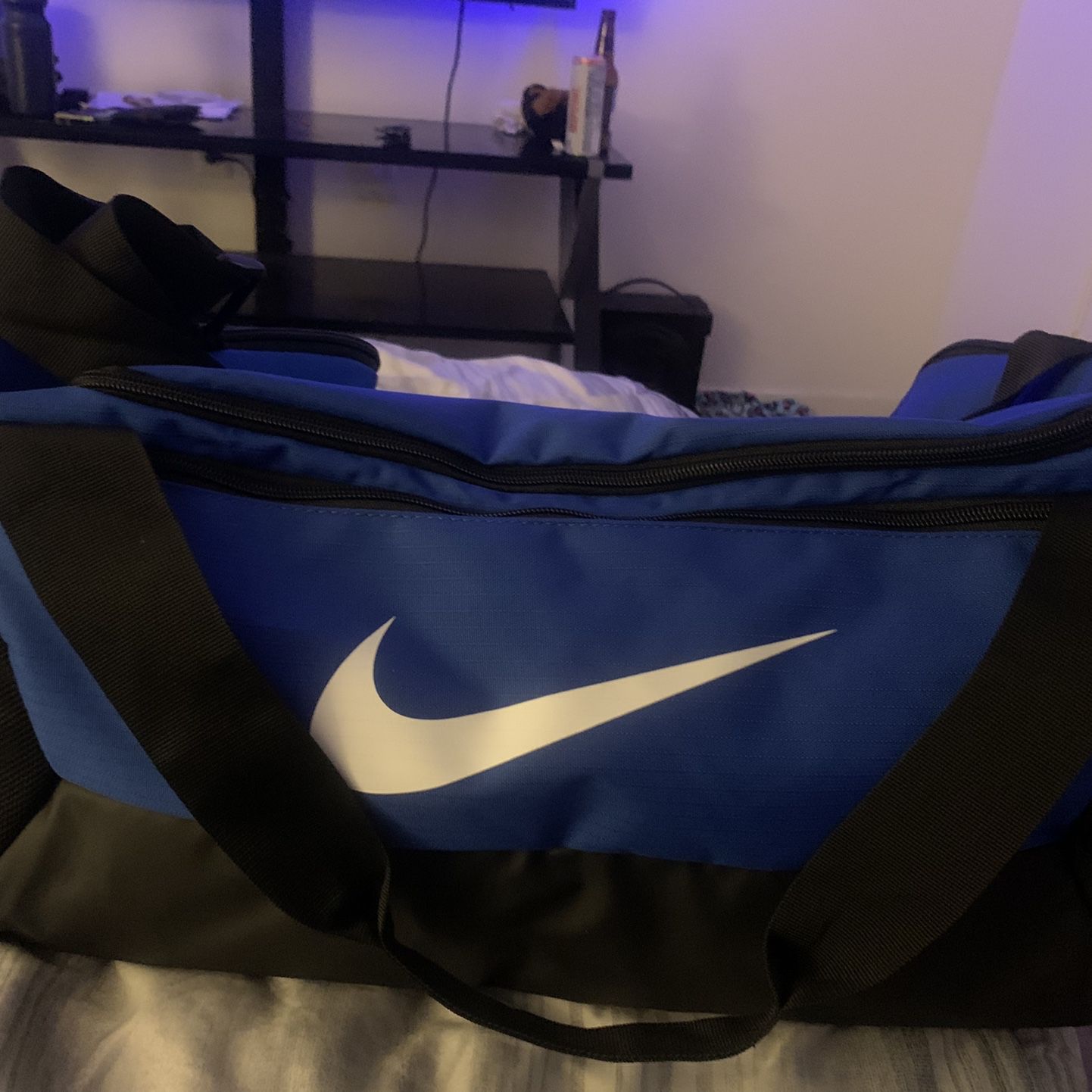 Nike Victory Metallic 3 in 1 Gym Tote Bag for Sale in Vancouver, WA -  OfferUp