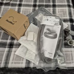 Free Airsense 10 Tubes, Filters And Reservoir 