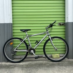 VINTAGE BIKE /SIZE TIRES 26”