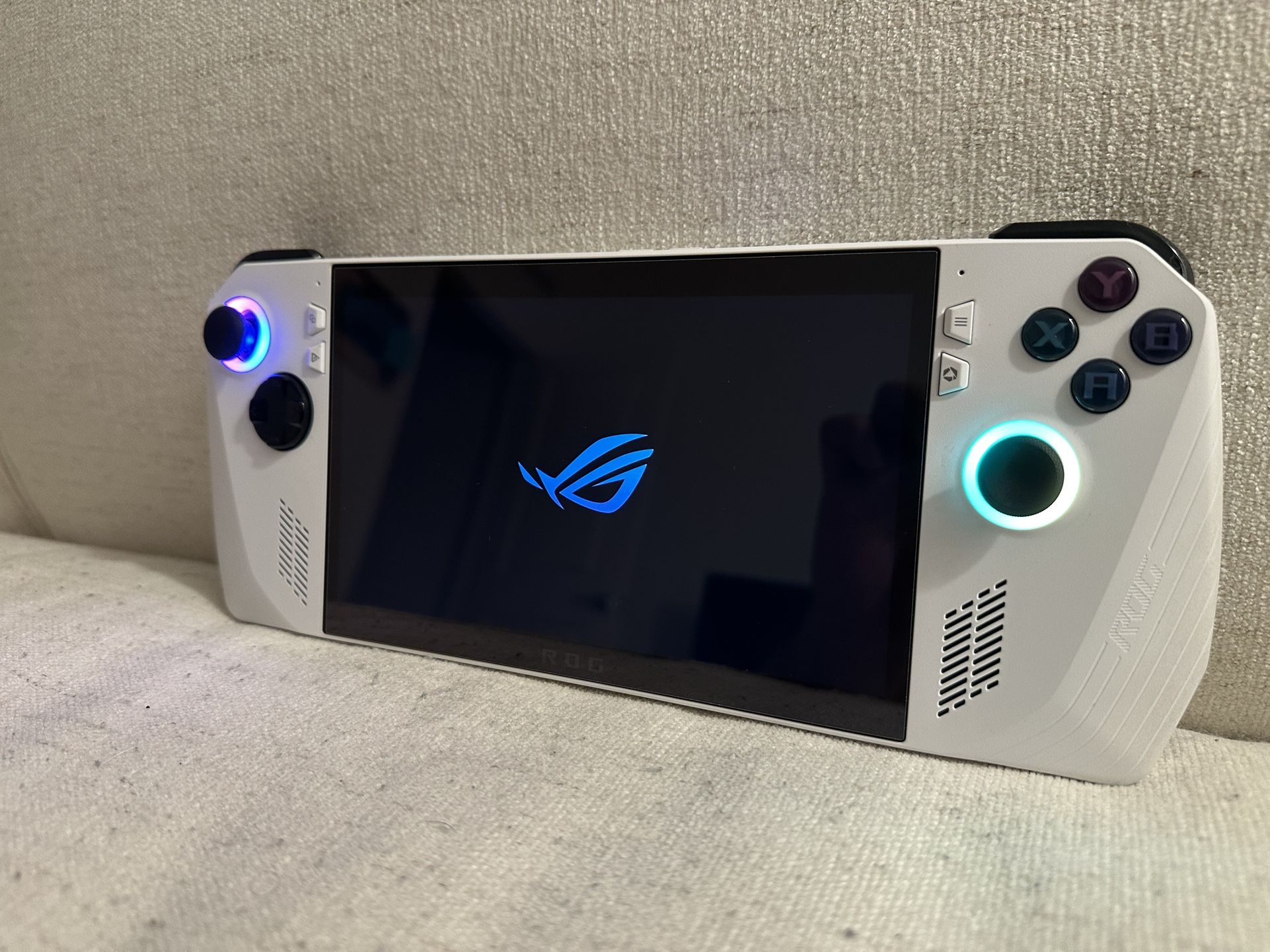 Asus ROG Ally Z1 Extreme With 2 TB SSD Upgrade