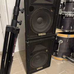 Yamaha Loud Speakers PA