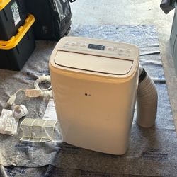 AC Floor With Wheels