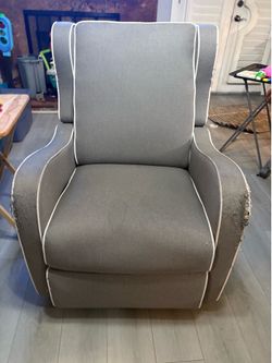 Swivel recliner chair