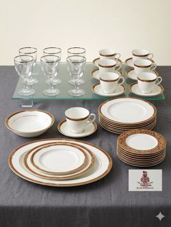 Title: 26pc Royal Doulton "Tennyson" Fine Bone China Set - 24K Gold & Burgundy