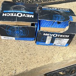 Front wheel bearings / Hub assembly