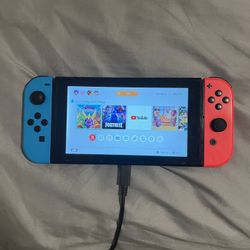 Nintendo Switch 