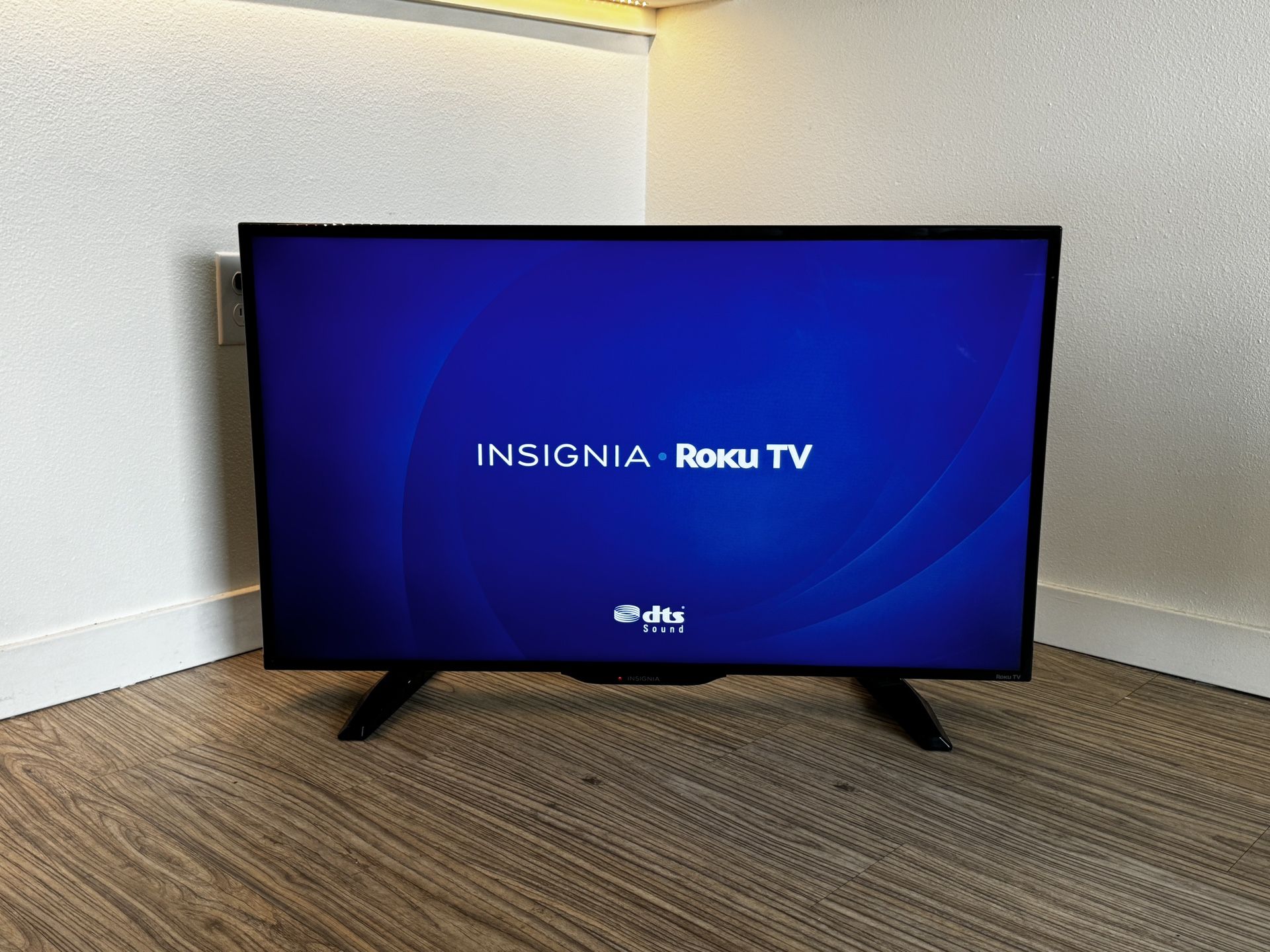 Insignia 39 inch Full HD TV