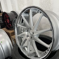 22” Staggered Wheels And Tires  Challanger Charger Magnum Maserati Mustang