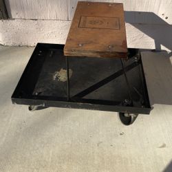 Journeyman Model H Sitting Stool 