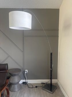 Arc floor lamp