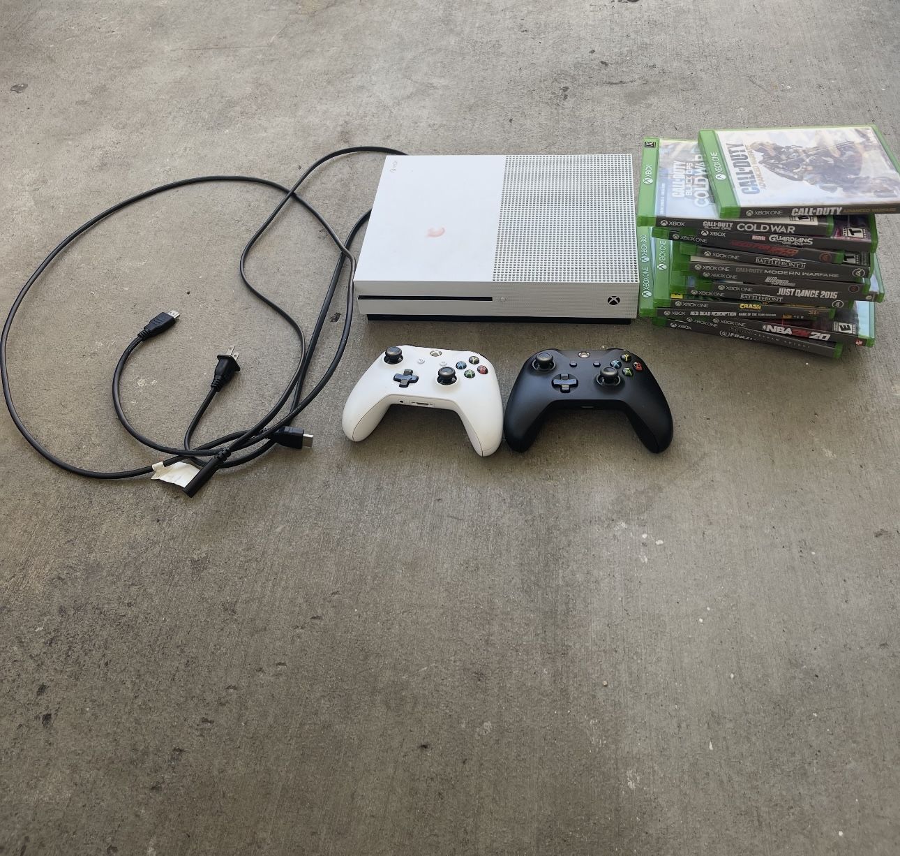 Xbox One S (Games Included)