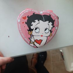 Heart-shaped Betty boop Lunchbox