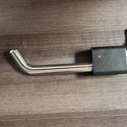 NEW HITCH LOCKS WITH KEYS