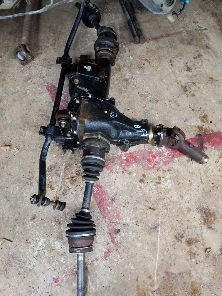 Nissan hardbody 4x4 front axle