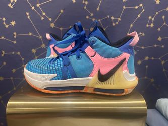Girls LeBron James basketball shoes