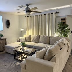 U-shaped Sectional Couch 