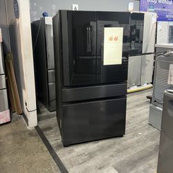 Samsung BESPOKE Charcoal Glass & Matte Black Family Hub Refrigerator 💥