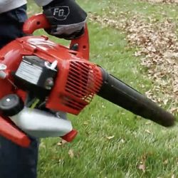 NEW Gas Leaf Blower, 150 MPH 400 CFM 2-Cycle Handheld Gas Leaf Blower !