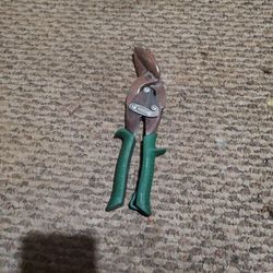 45° Offset Green-handled Midwest metal snips