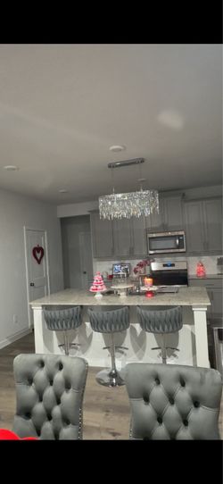 Island chairs in grey