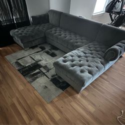 Medium sized grey sectional