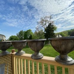  Very  Gorgeous  Flower pots 4 Plastic 18 inch tall
