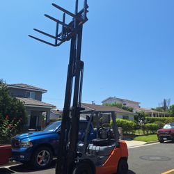 Forklift 