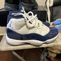 Air Jordan 11 Georgetown Size 8.5 