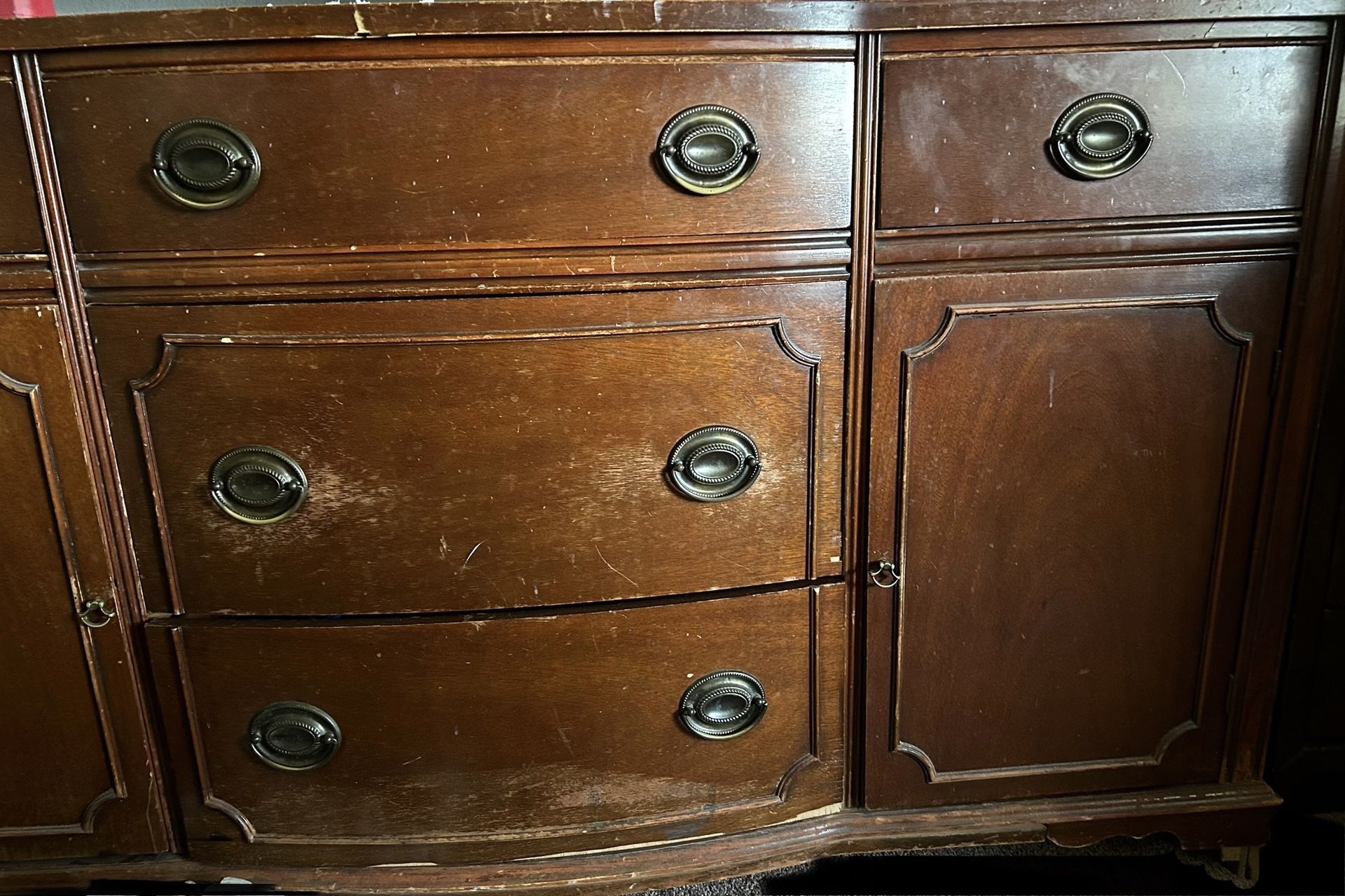 Dresser