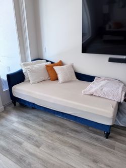 Twin daybed frame