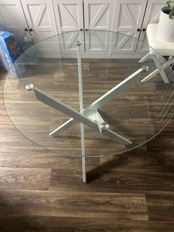 Round Table