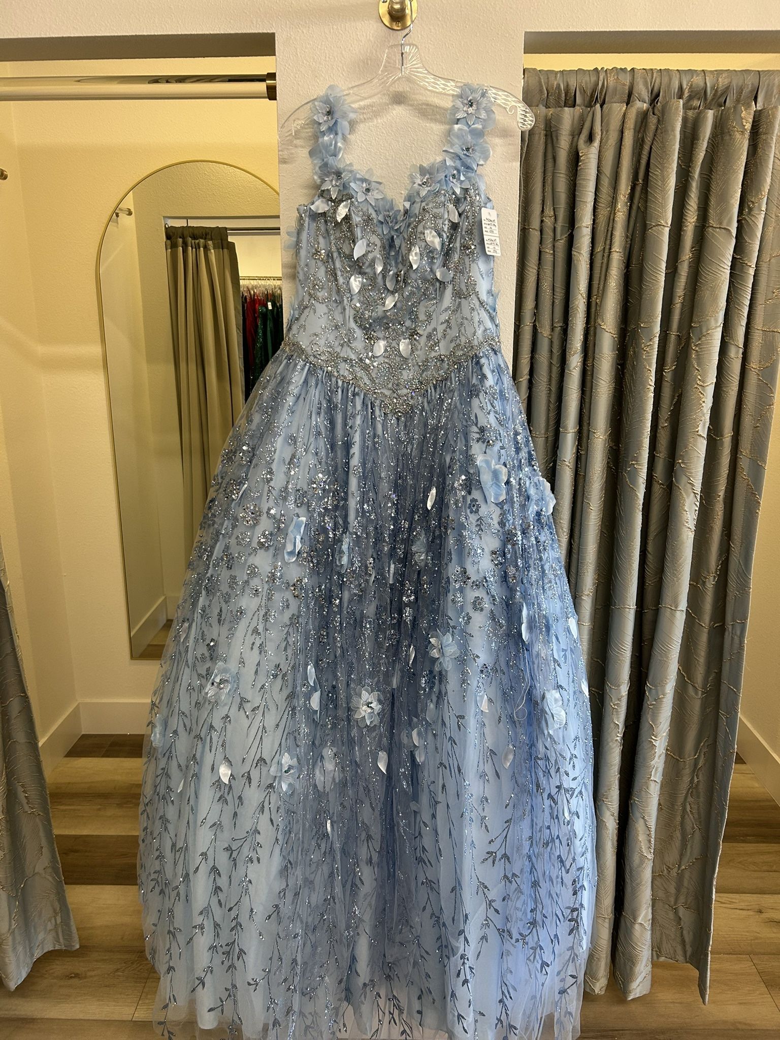 Light Blue Quinceanera Dress Size 10