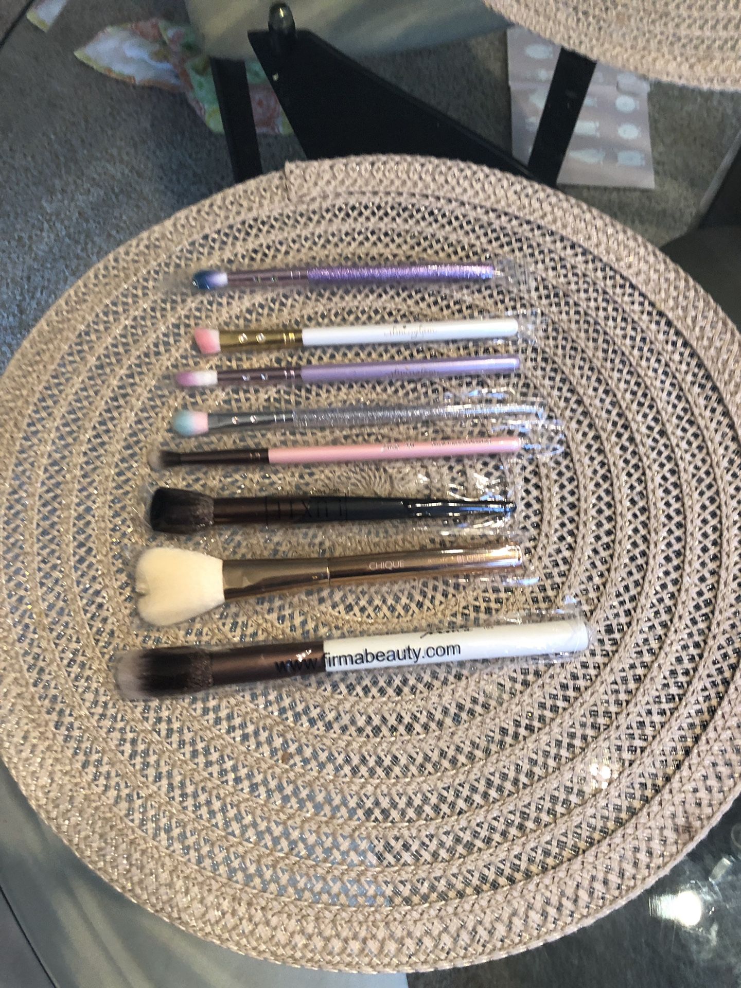 Various makeup brushes! *NEW*