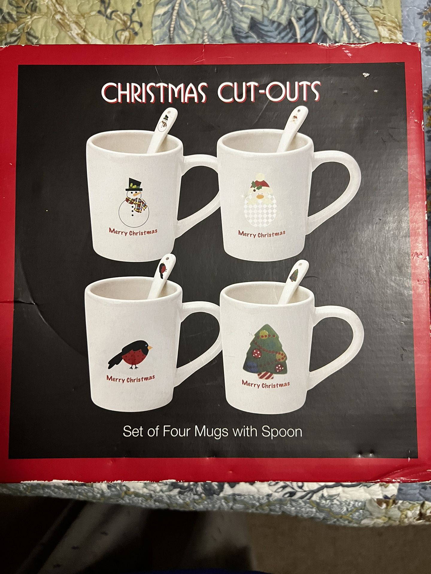 Brand new In Box, Set Of 4 Christmas mugs With Matching Spoon 