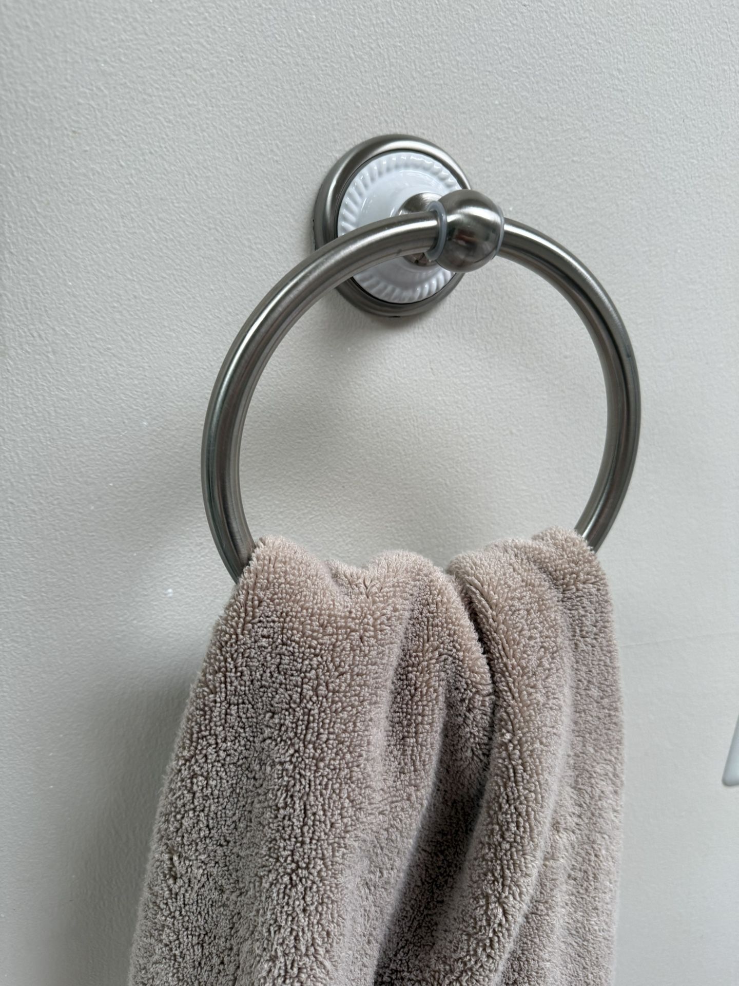 Bathroom Hardware Set Of 4