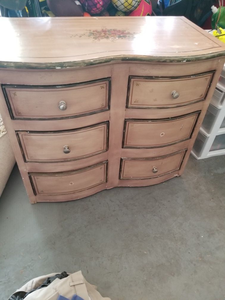 Dresser