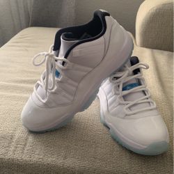 Air Jordan 11 Retro Low Legend Blue