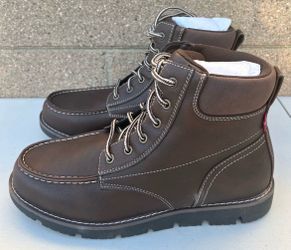 New In box . Levis Dean Boot Men Brown Casual Shoes - US 10