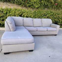 Free Delivery! Gray Sectional Couch
