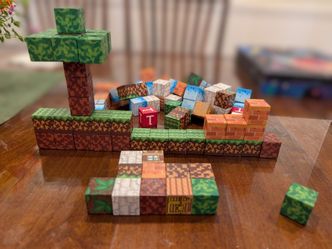 Magnetic textured blocks