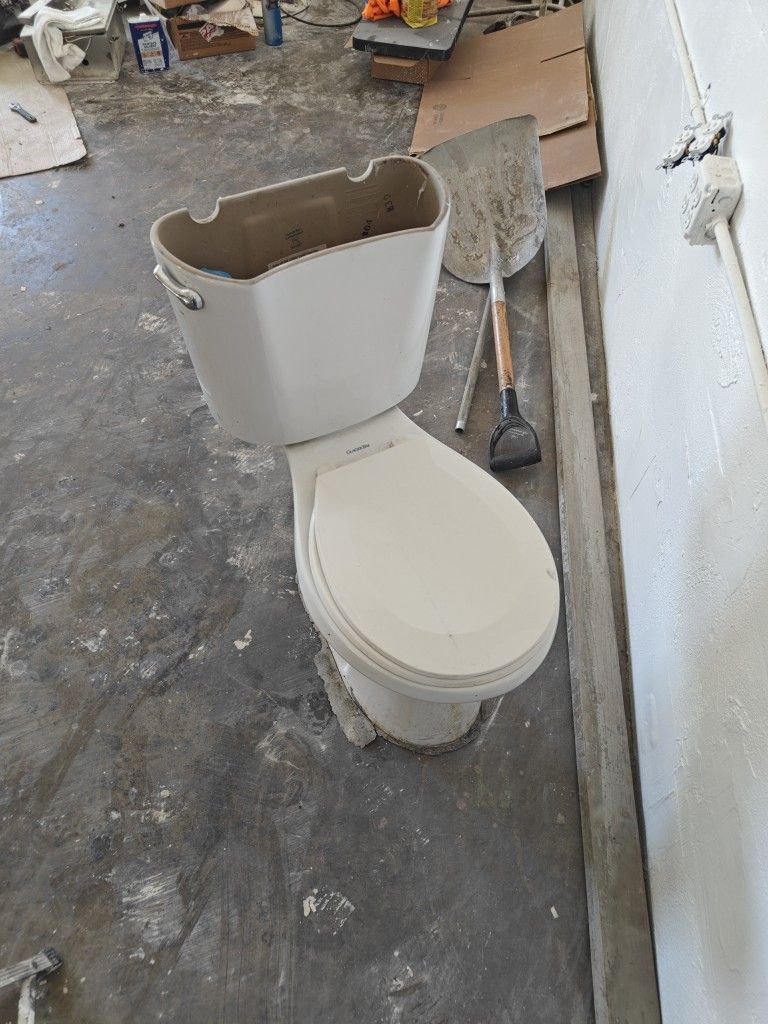Free Toilet Missing Tank Cover