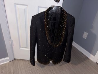 Black and Gold prom suit
