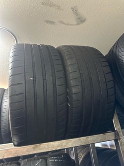 PAIR OF TIRE 235 35 19 MICHELIN 85% LIFE