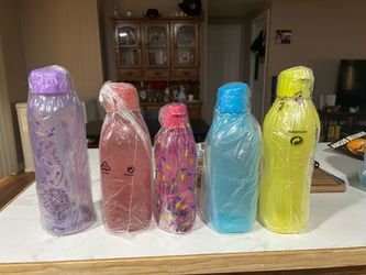 5 botellas para agua de Tupperware