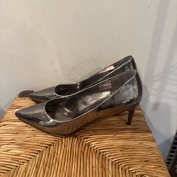 Nine West Shiny Silver Heels Size 10